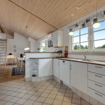 펜션 Pet Friendly In With Kitchen Skjern